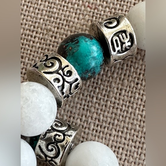 20-1/2 inch Alabaster bead Necklace NWOT - Picture 4 of 9